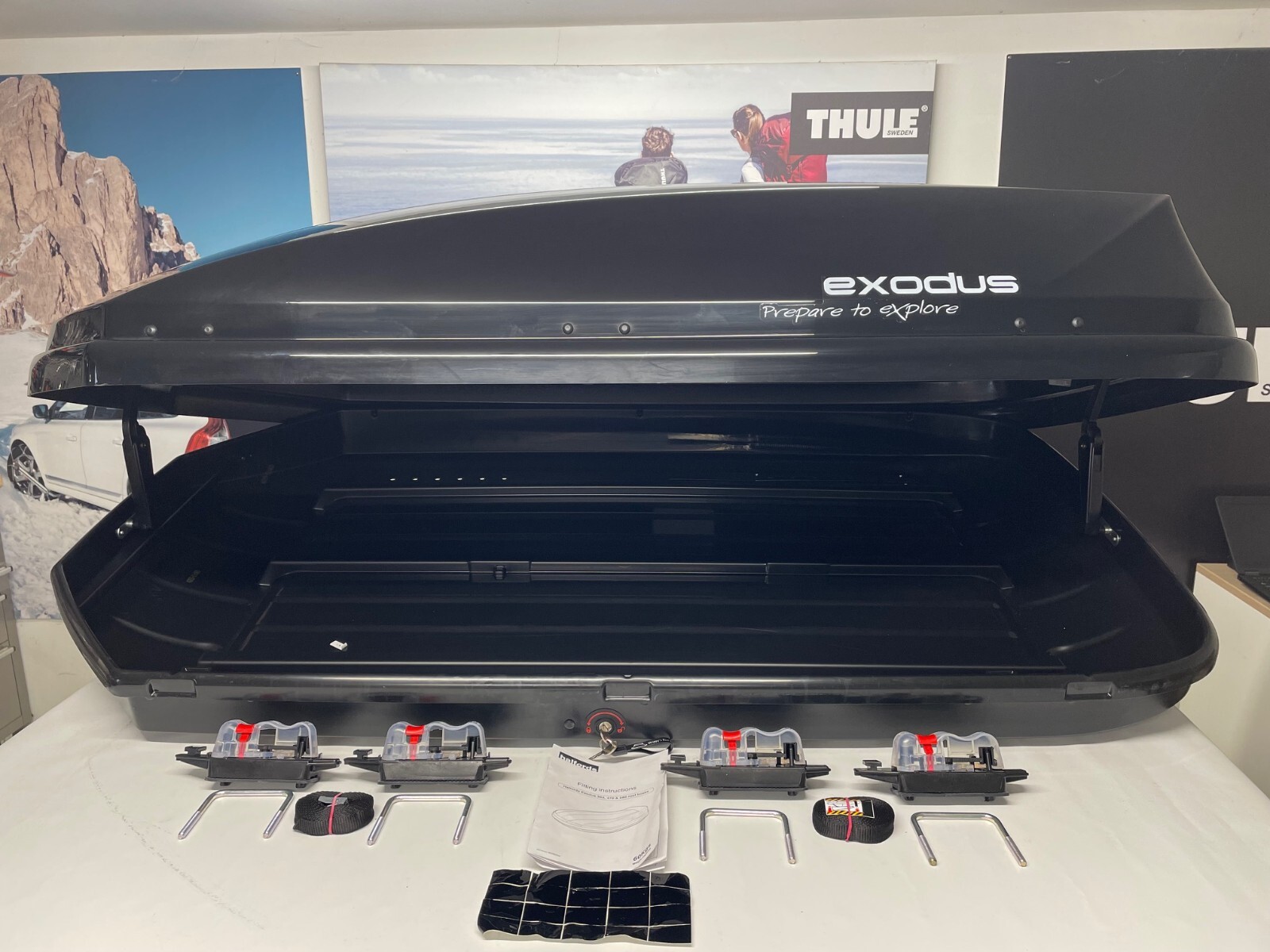 Halfords Exodus 470L Roof Box Large Luggage Roof Box. Gloss Black. eBay