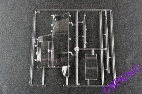 Trumpeter 06801 1/48 German Navy DKM U-Boat Type VIIC U-552 model kit - Picture 9 of 11