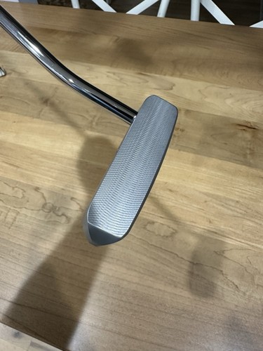 Black Lab Putter - Picture 2 of 4