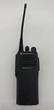 Motorola CP200 UHF 438-470 MHz 16 Channels Radio AAH50RDC9AA2AN w/Battery