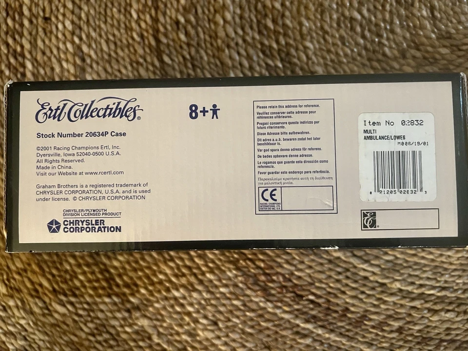 Vintage ERTL American Red Cross  1927 Graham Brothers Ambulance New Lowe’s Case - Image 4 of 4