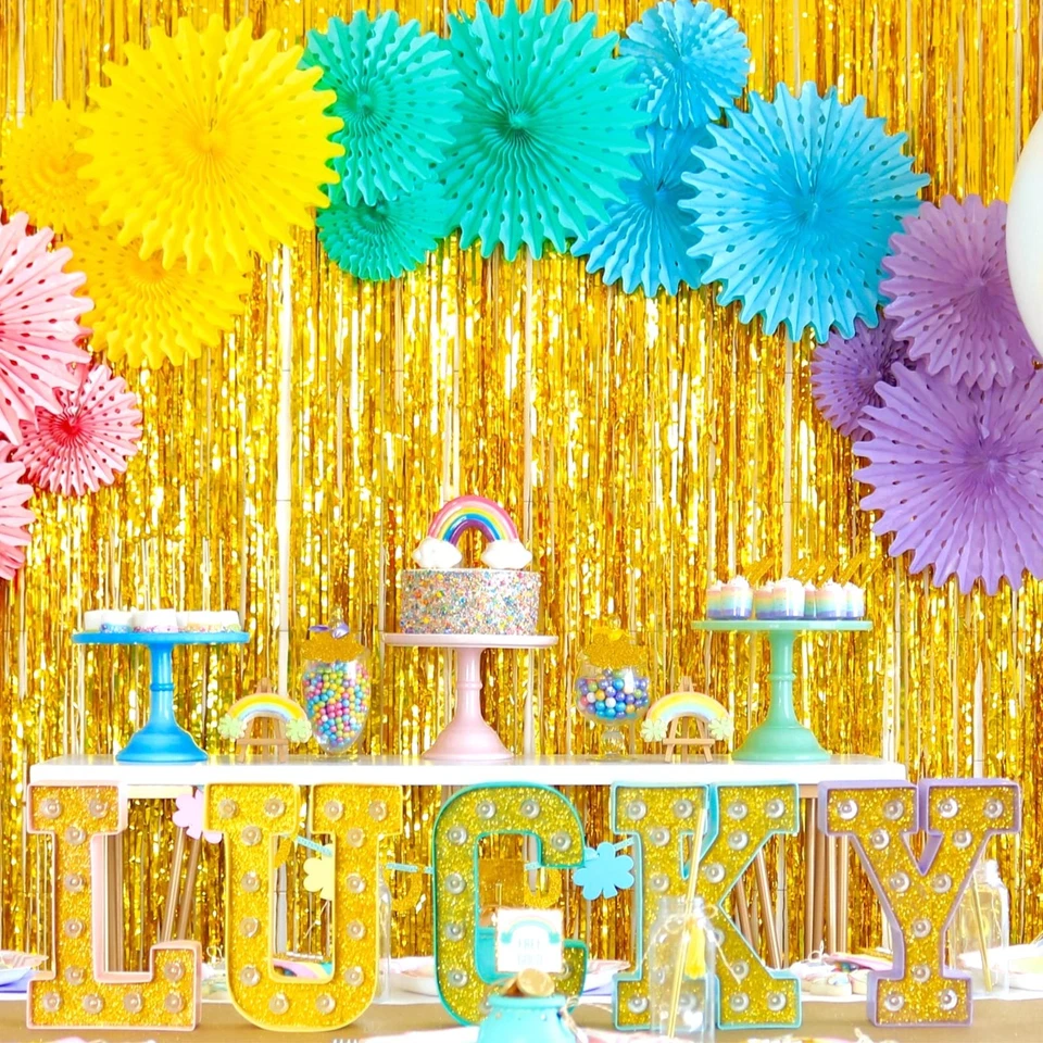 Paquete de 4 telones de fondo de cortina con flecos de lámina dorada de 3,28 pies x 8,2 pies lámina de oropel metálico... Foto 4 de 4