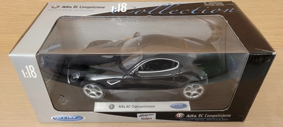 Alfa Romeo 8C Competizione (2006) scala 1/18 Welly - Immagine 2 di 4