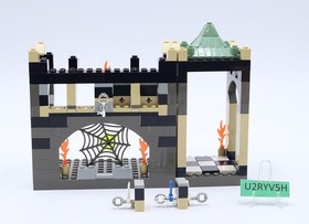 #4704 The Chamber of Winged Keys 100% Complete NO Manual Harry Potter 2001 Lego