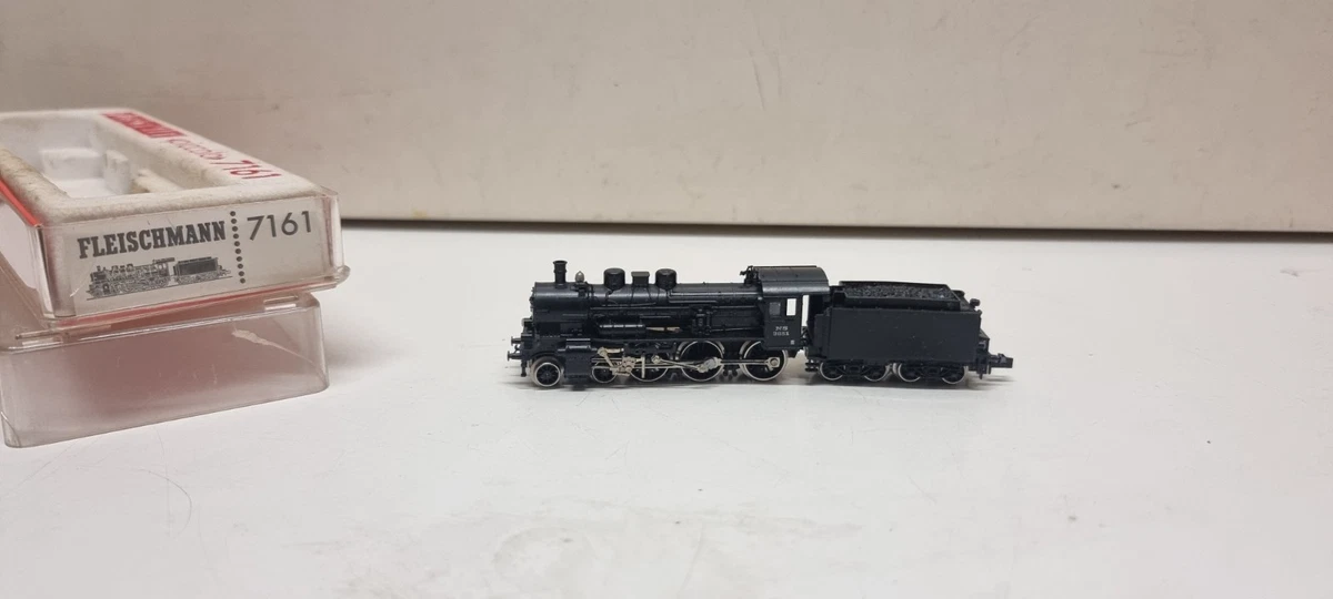 Lot echelle n wagons fleischman et Locomotive BB9210 électrique PIKO vert