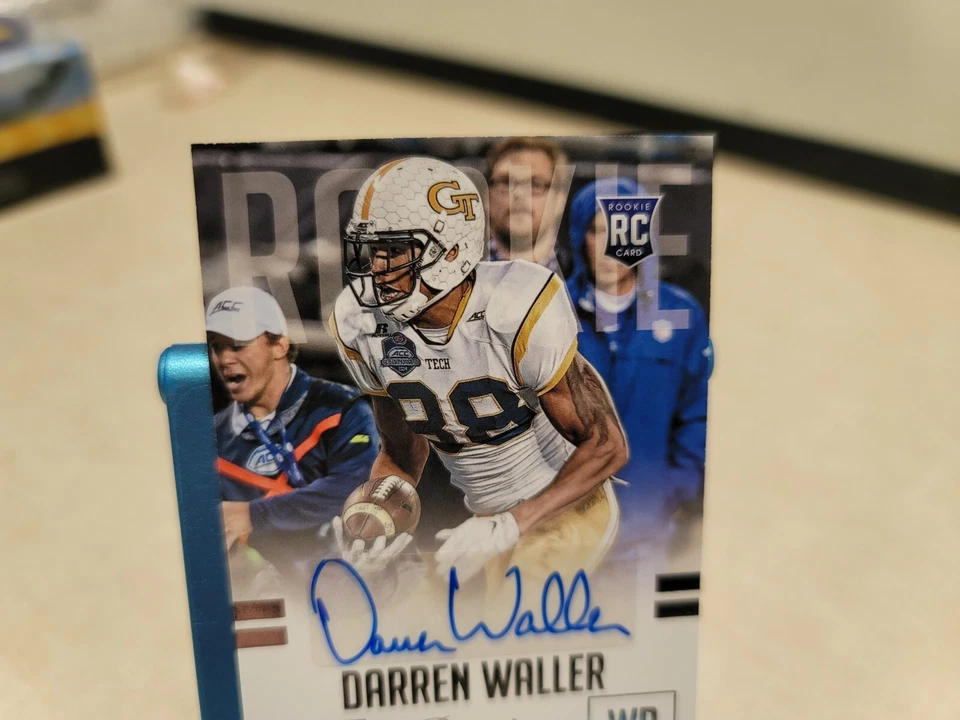 2015 PRESTIGE DARREN WALLER Auto Rookie Ravens RC T8892 - Image 2 of 4