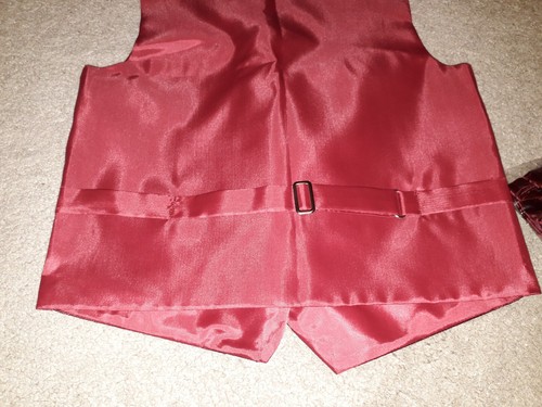 *NEW* Dark Red Boys Waistcoat and Bow Tie Set (2-3 years) - Picture 6 of 7