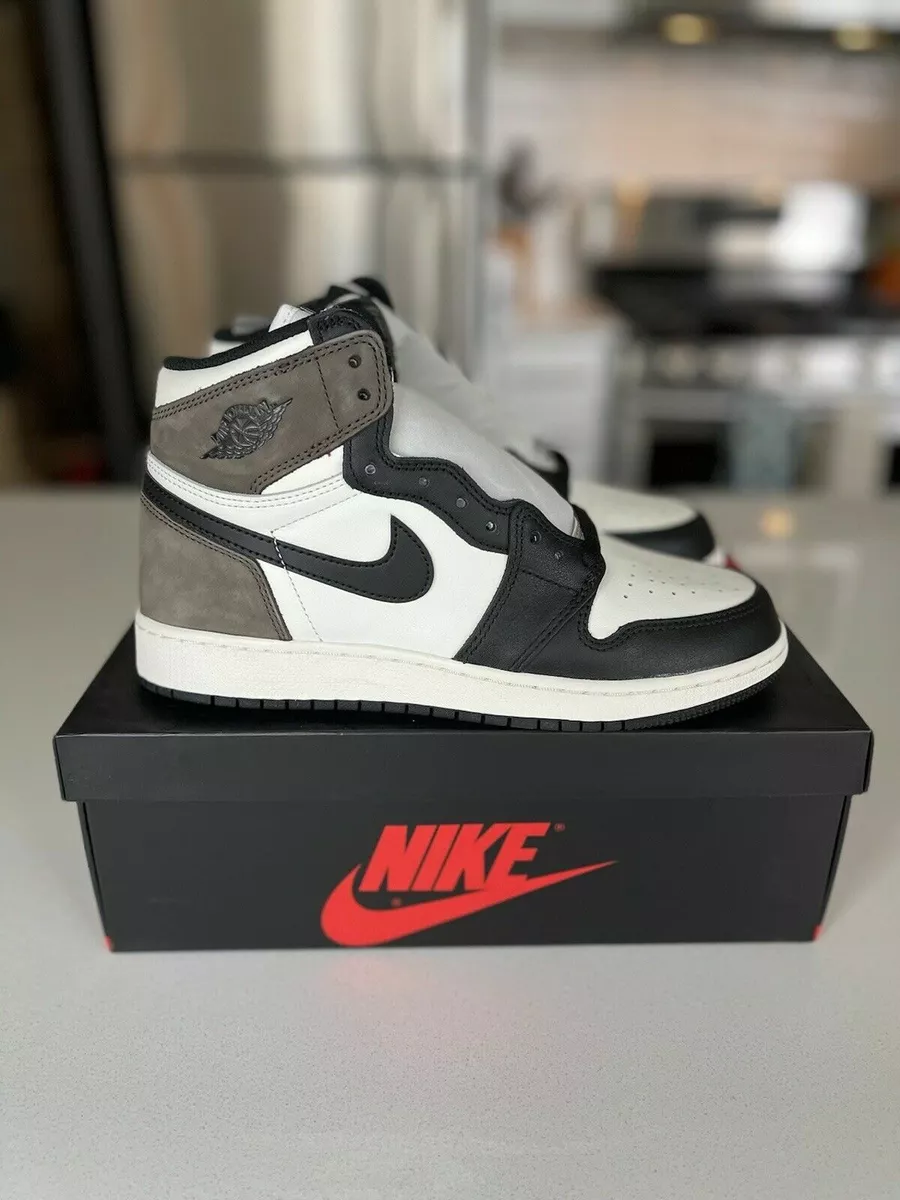Size 6.5Y - Nike Air Jordan 1 Retro High Dark Mocha Black (GS) / 575441-105