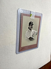 ROBIN YOUNT 2005  52/55 Donruss Studio Portraits ZENITH RED B&W SP-91