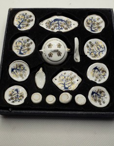 dolls house dinner set