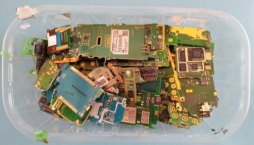 350 g CELL PHONE MOTHERBOARDS - ELECTRONIC CIRCUITS - SCRAP FOR GOLD RECOVERY