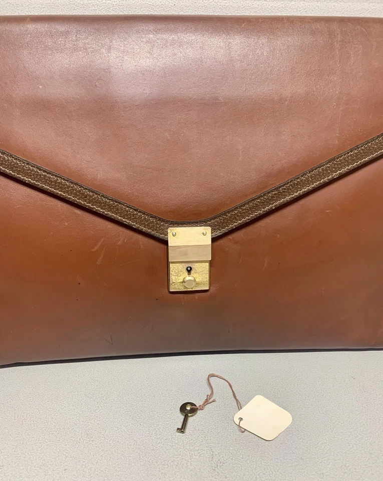 Maletín portafolio sobre de cuero marrón vintage MARK CROSS con llave bolsa para computadora portátil Foto 2 de 4