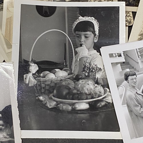 Lot Of 280 Antique B&W Photos Farm Dogs Kids Texas Halloween Black Face #2 MC6 - Picture 2 of 24