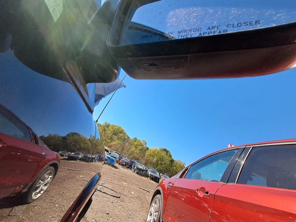 Espejo retrovisor derecho usado se adapta a: Chevrolet S10/s15/sonoma 2002 manual derecho grado A Foto 3 de 4