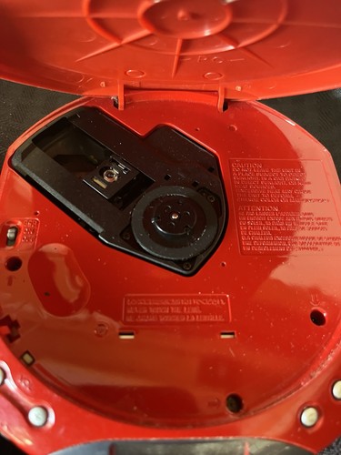 CD vintage Sony Walkman rouge DE-220 - pour pièces ou à réparer - Photo 6/6