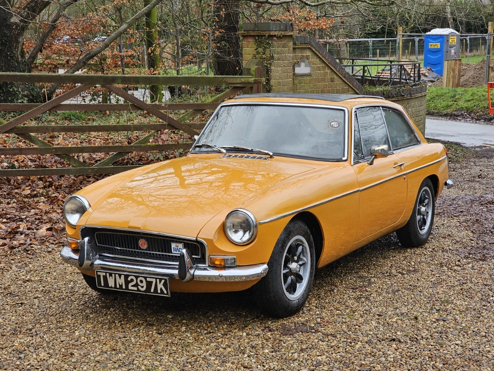 1972 MG B GT Chrome Bumper Overdrive Bright And Tidy Classic