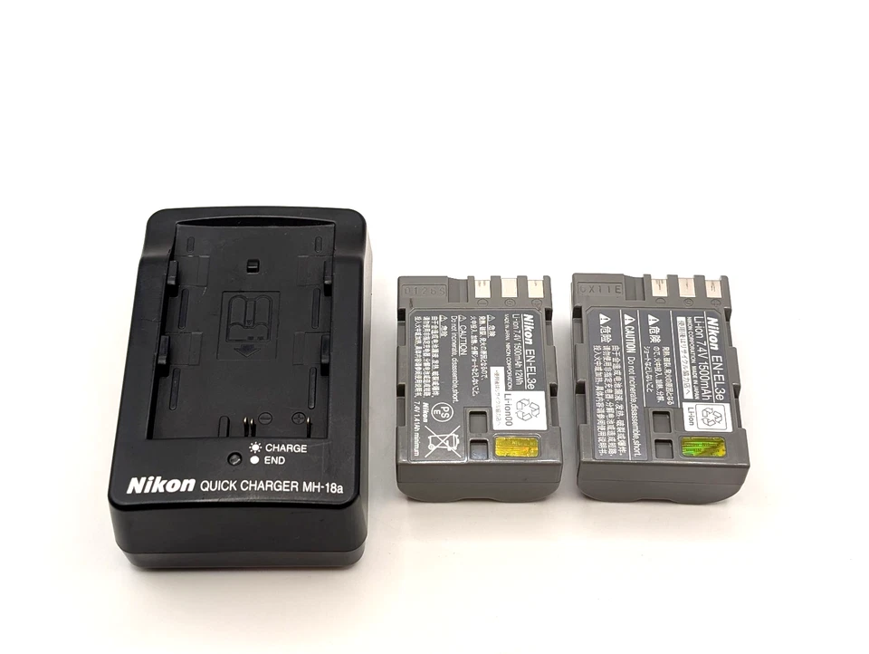 Nikon D90 12.3MP DX APS-C DSLR Digital Camera (Body only) *LOW Shutter Count* - image 3 of 4