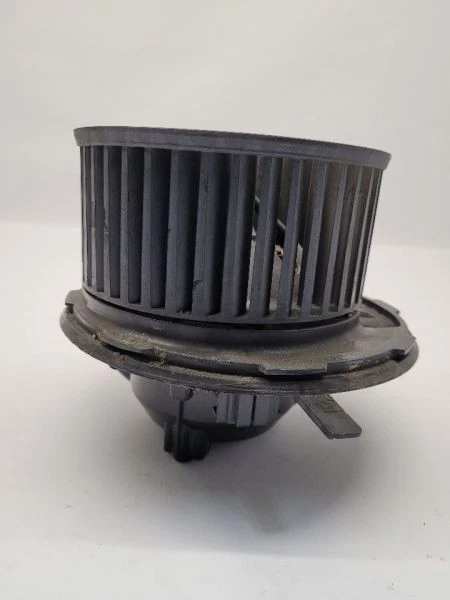 2012-19 VOLKSWAGEN BEETLE Blower Motor Manual Temperature Control  - Image 4 of 4
