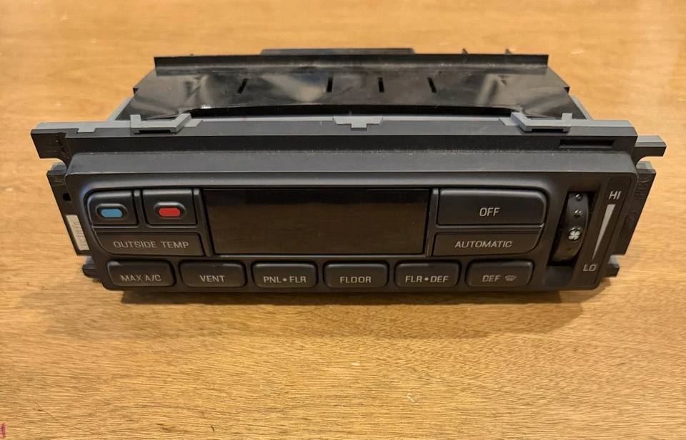 Módulo de control climático temperatura calor aire acondicionado Lincoln Town Car 1995-1997 F70H-19C933-AA Foto 2 de 4