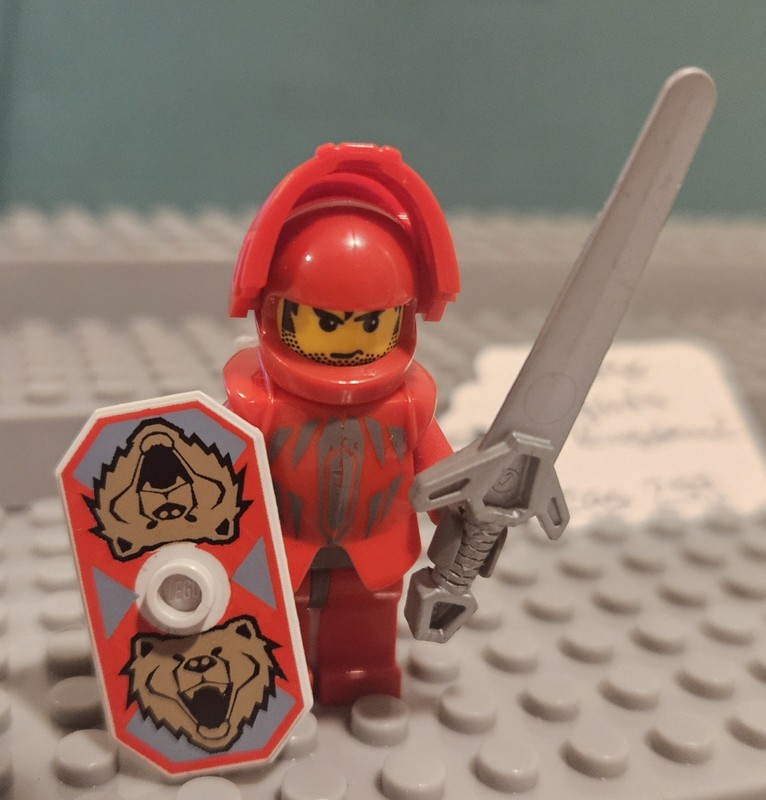Lego MINIFIGURE- Knights Kingdom 2  Santis  Cas259.    Lot60