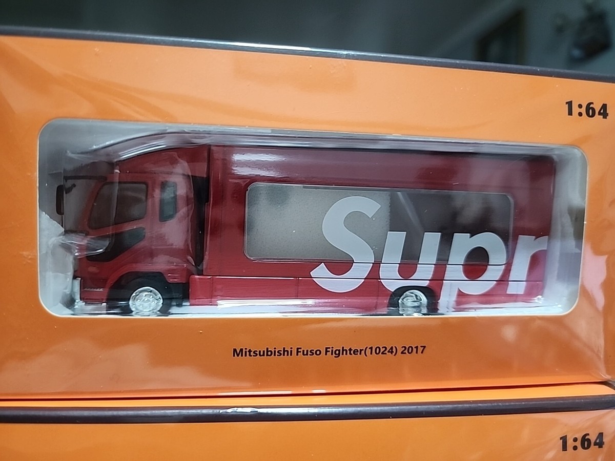 GCD 1/64 2017 Mitsubishi Fuso Fighter Car Transporter Supreme
