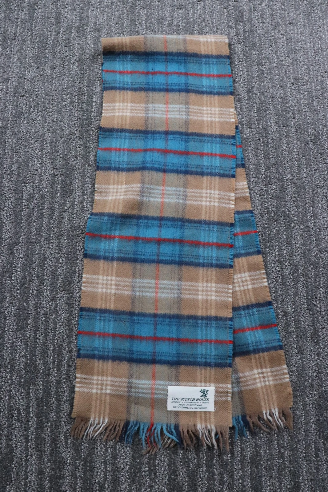 The Scotch House Vintage Cashmere & Wool Blend Scarf Distressed Outdoor Adult
Opens in a new window