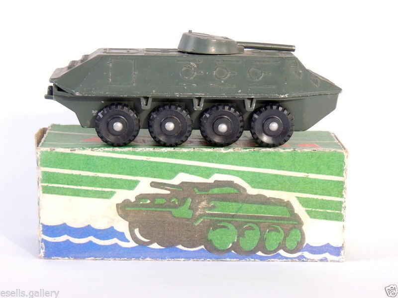Metal Tank Vintage Soviet Red Army Military Iron Kids Tin Toy Christmas Gift WW2 Metal Tank Vintage Soviet Red Army Military Iron Kids Tin Toy Christmas Gift WW2