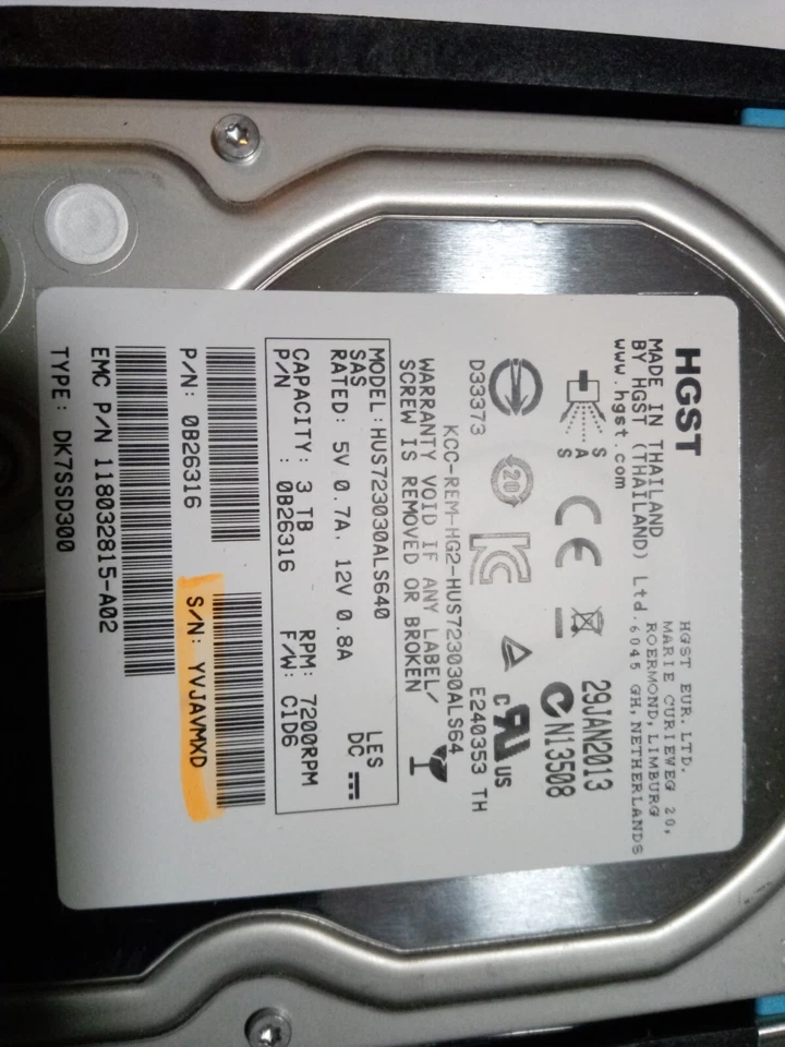 HUS72403CLAR3000 - EMC 3TB 7200 RPM SAS 3.5" HDD for VNX5100, 5200, 5300... - Image 3 of 4