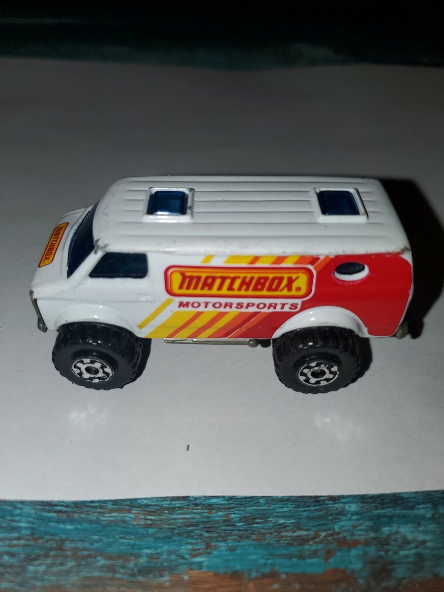 ミニカー matchbox cattletruck no11 s-l400.jpg