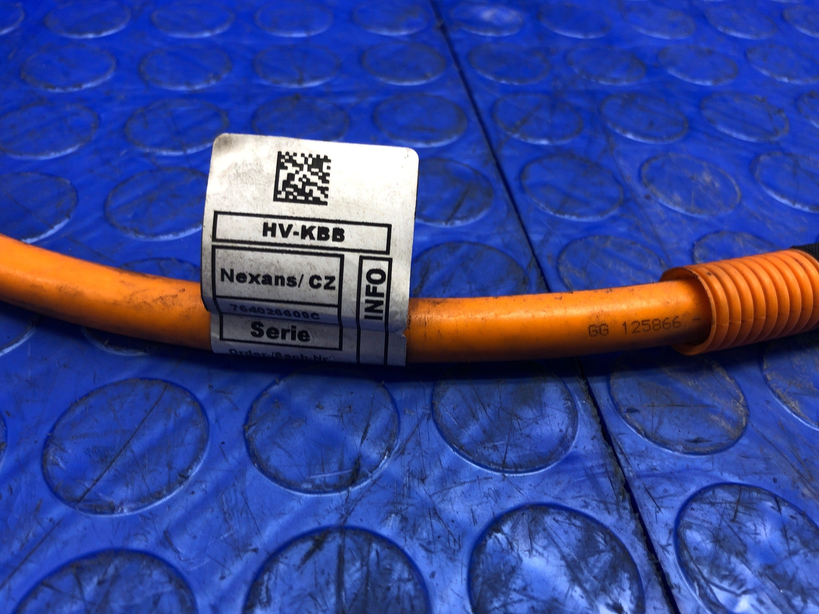 2014-2017 BMW I8 FRONT LEFT CHARGING PORT W/CABLE *MISSING PIG TAIL* 63177330829