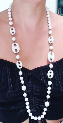 *Medium Length Clasp Necklace in White Agate and 925 Silver
