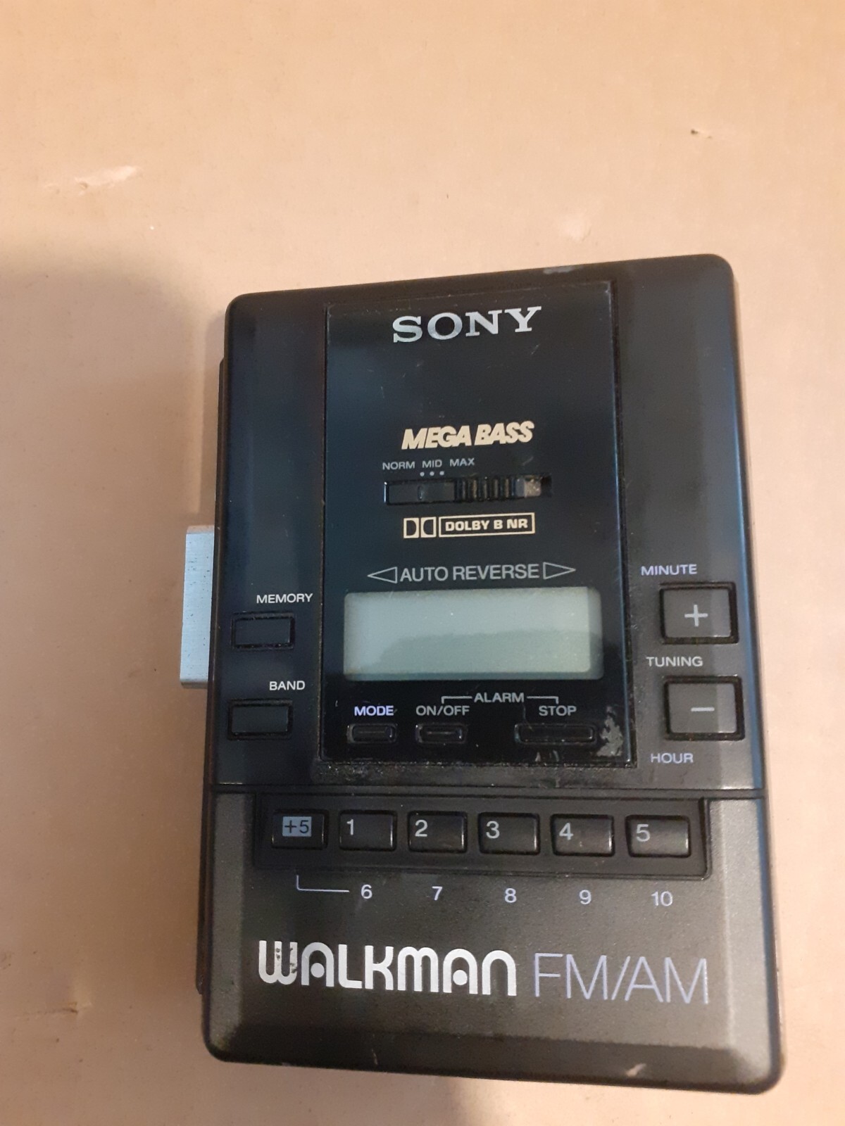 Sony Walkman FM/AM Cassette Player MEGA Bass WM-BF65 Handheld Music ...