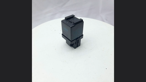 Flasher Turn Signal Hazard Relay 81980-12070 For TOYOTA SIENNA LEXUS - Video 1 of 1