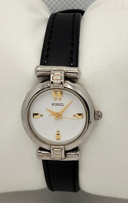 Ladies Fossil Petite Round Silver Tone Black Leather Band Watch HE-3385 I8