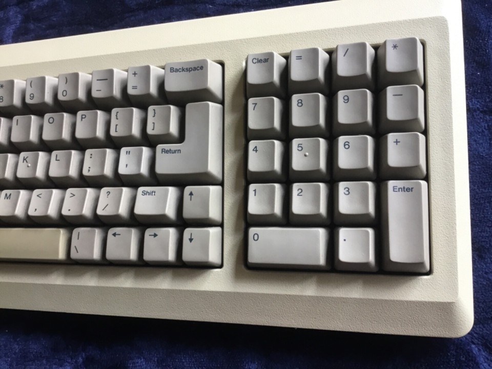 Vintage Original Apple Computer Macintosh Plus Keyboard M0110A - GT18 ...