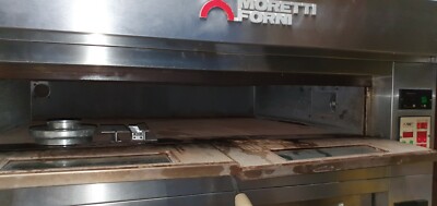 Backofen Moretti Forni. 