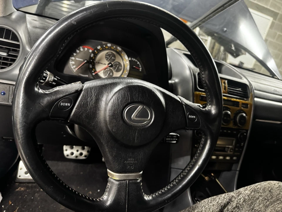 Volante Lexus Is300 2001-2005 transmisión automática con pieza de aire central 1️⃣ 🔥 Foto 2 de 4