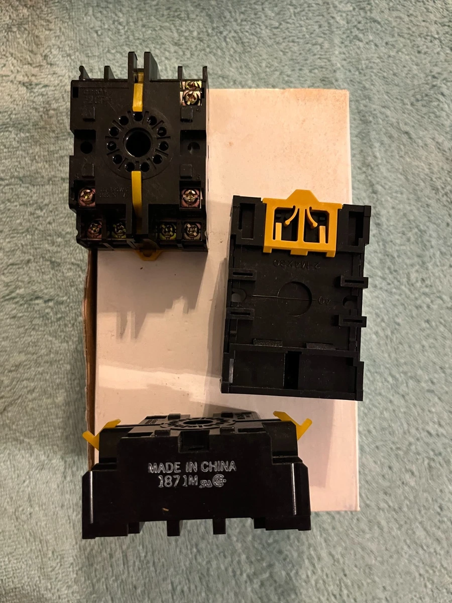Omron P2CF-11 connecting socket relay timer socket