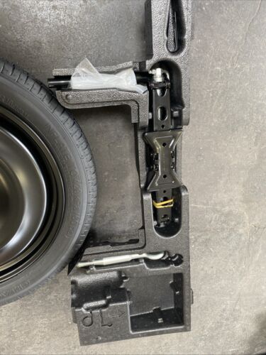 Notrad Volvo XC 60 125 80 R18 100M Inkl. Bordwerkzeug Neu - Bild 9 von 10