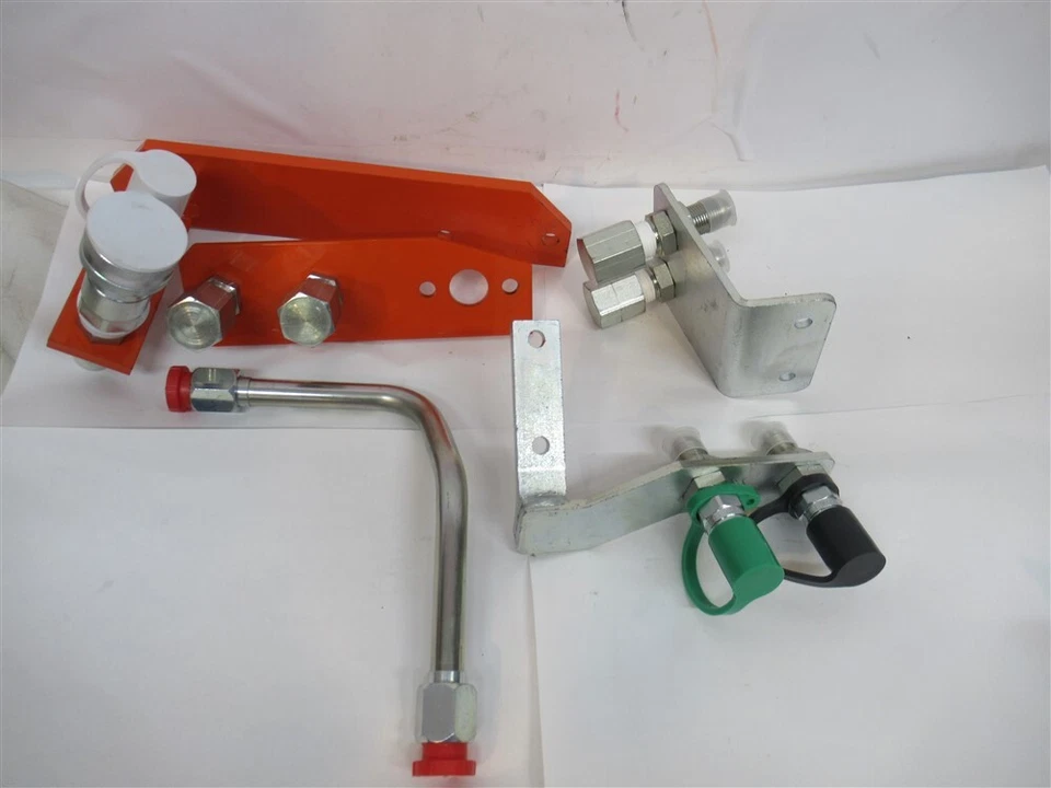 Kubota 7J292-94000 / 7J419-94200, 3-я функция клапана оборудование и кронштейны  - Изображение 2 из 4