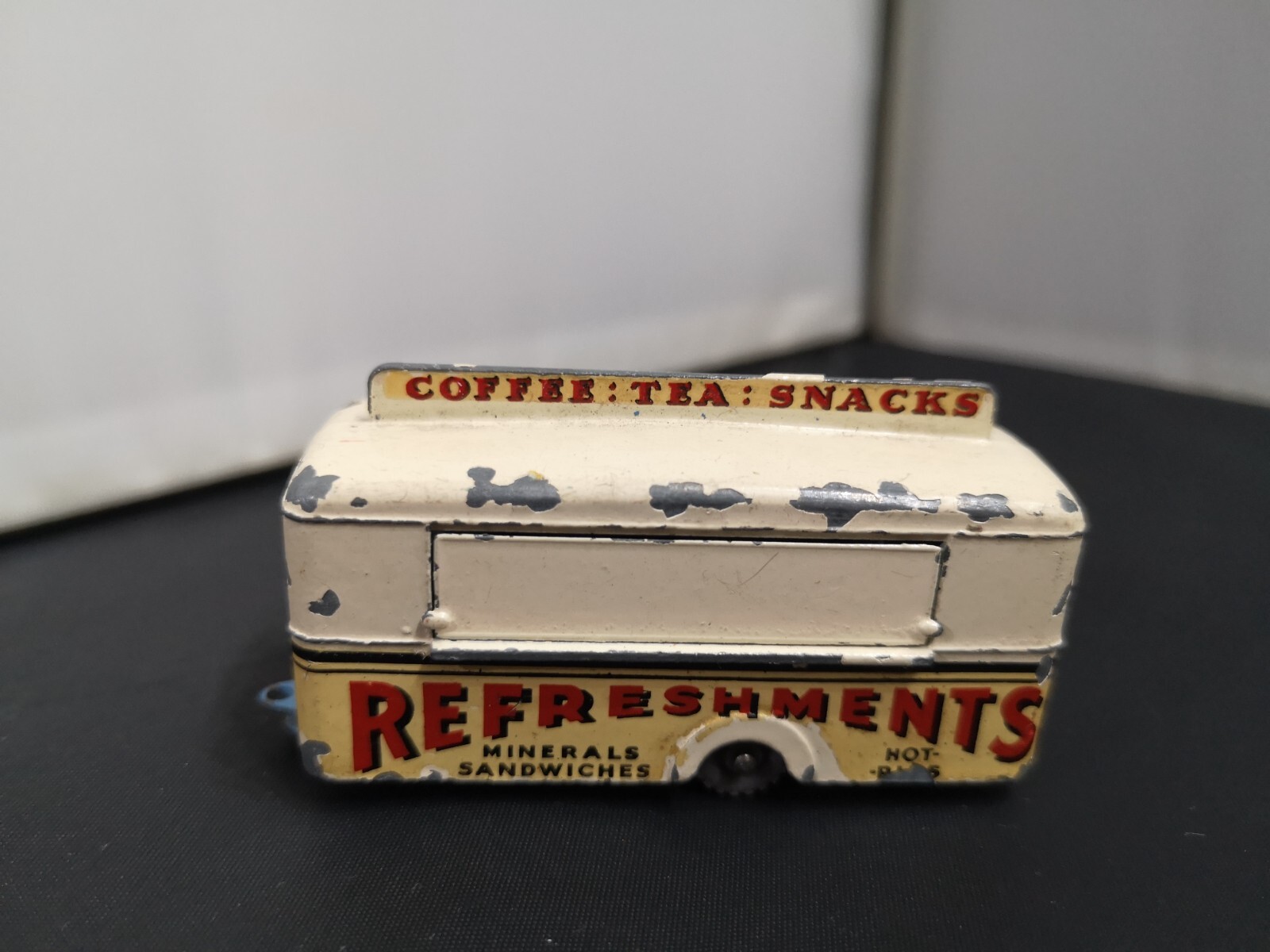 Matchbox 74a, Mobile Refreshments Bar - Free Price Guide & Review