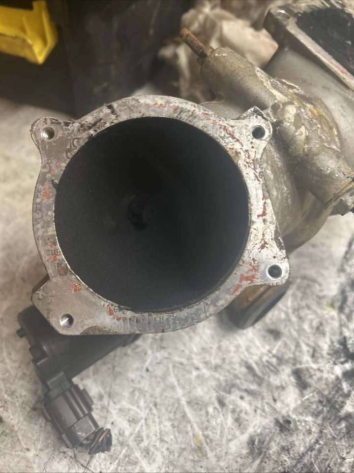 2015, Dodge RAM2500, Cummins EGR and Throttle Body, 6.7L, Part Numbe: 68026995AB Foto 2 de 4