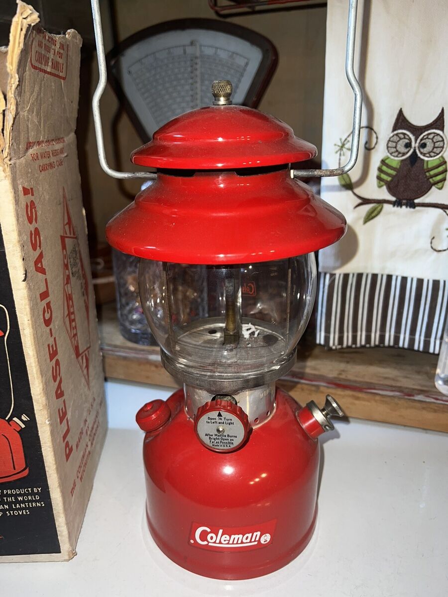 Coleman Single Mantle Lantern Model 200A Red Made in 1964 Coleman Single Mantle Lantern Model 200A Red Made in 1964