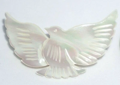 Collectible Pins : Mother of Pearl "DOVE OF PEACE" Pin - Vintage Circa 1990's - Image 1 of 4