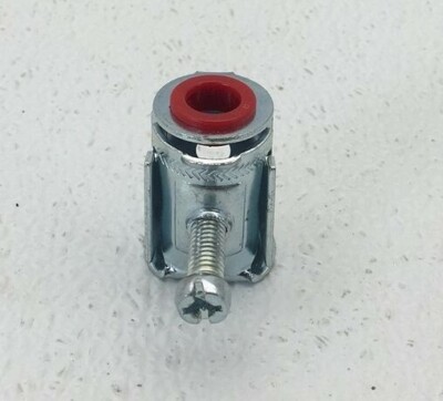 AMC-50 EGS 1/2 IN STEEL BOX CONN