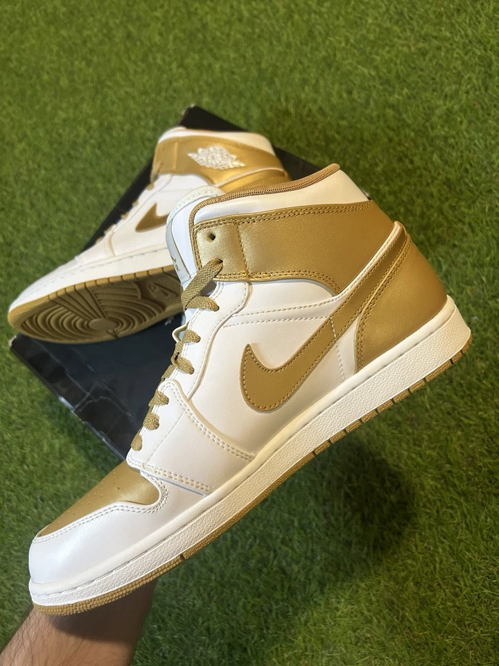 Talla 11 - Air Jordan 1 Phat Blanco Metálico Dorado Foto 4 de 4