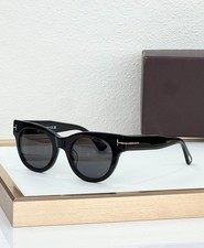 Tom Ford Black Square Sunglasses Gray Lens Gold T Logo Luxury Eyewear