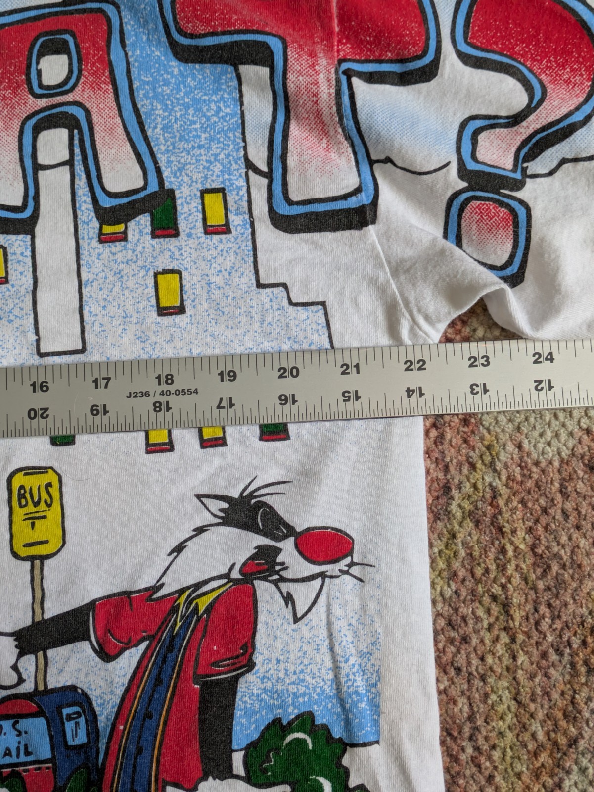 1997 Vintage Tweety Bird "Say What" AOP Tshirt Size Large