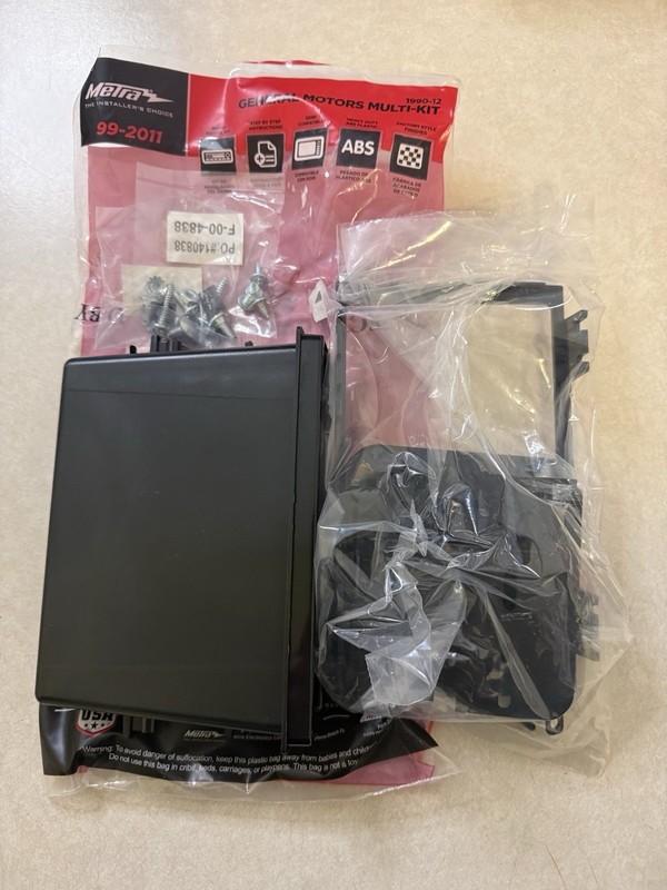 Metra 95-2011 Double DIN Dash Installation Kit for Select GM Vehicles