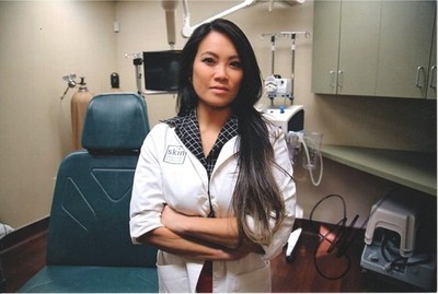 TV (USA) | Sandra LEE | 2020er Foto (Portrait Color XM) ''Dr. Pimple Popper'' 1